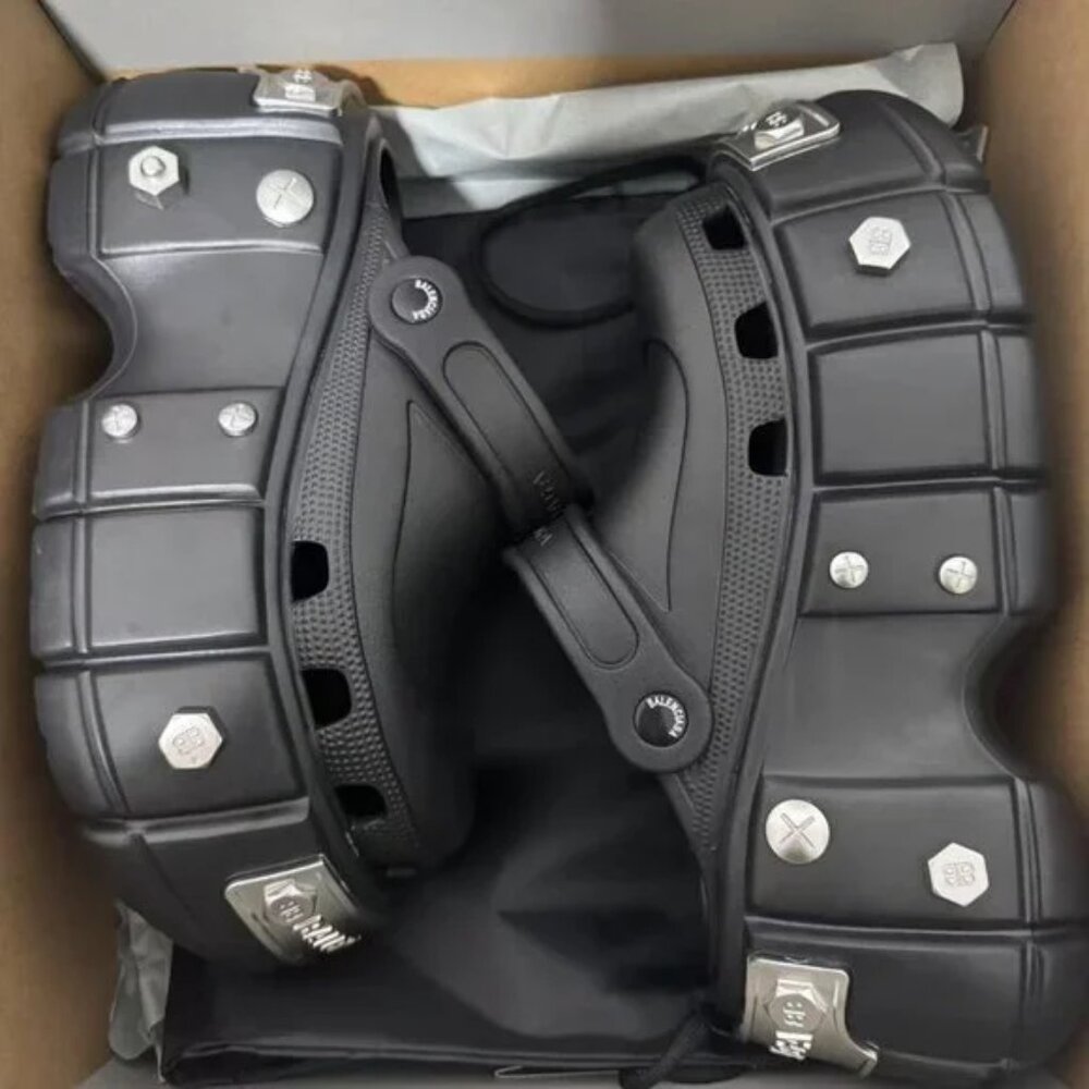 Balenciaga Women's black platform crocs sandals 37 - Picture 2 of 4